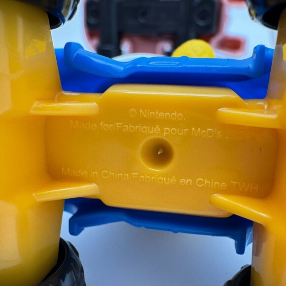 Mario Kart Deluxe Toy Cars Set Of 3 Pink Gold Peach Bowser Donkey Kong Figures - Picture 8 of 12